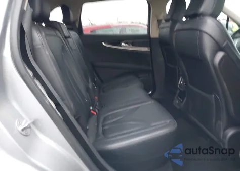 2022 Lincoln Nautilus Standard z USA, uszkodzony, nr VIN 2LMPJ6J9XNBL19469